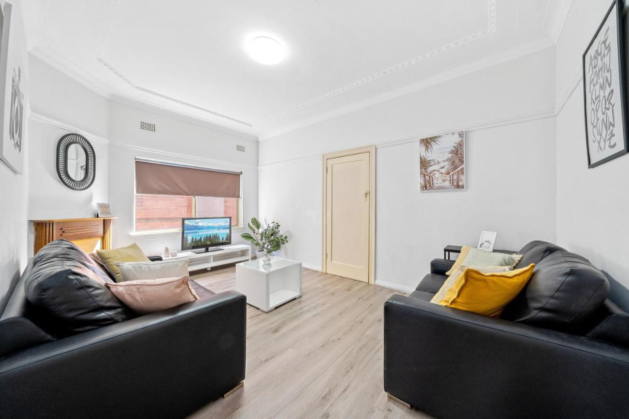 Burwood Newly Renovated 2 Bedroom Apartment Sydney Zewnętrze zdjęcie